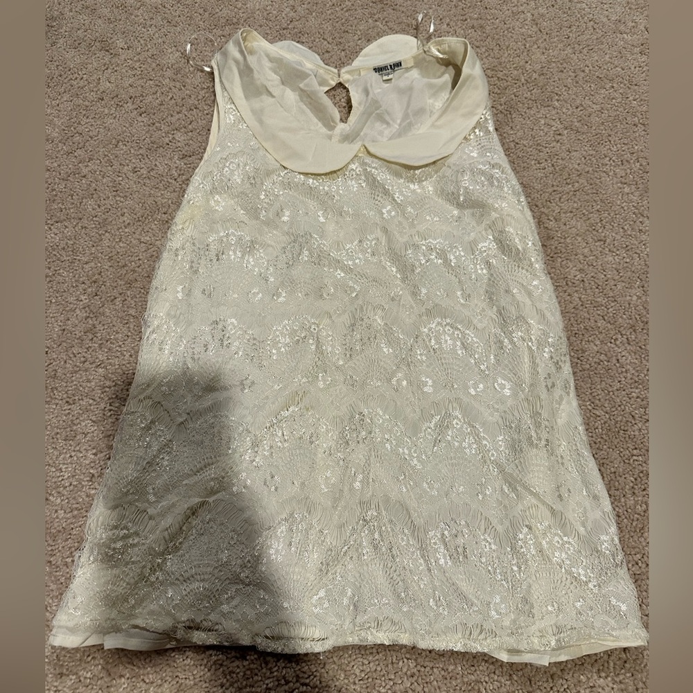 Lace top - Picture 2 of 2